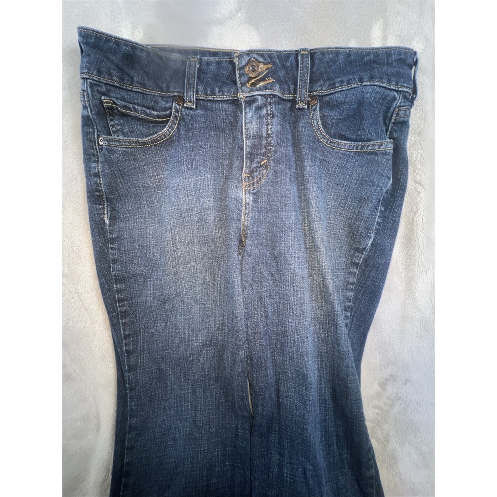 Levi's 526 Women's Size 8 (30x32) Slender Boot Cut  Size Medium Jeans